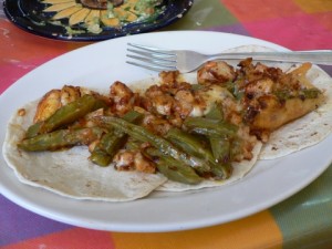 p1110242 tacos - nopal y camaron