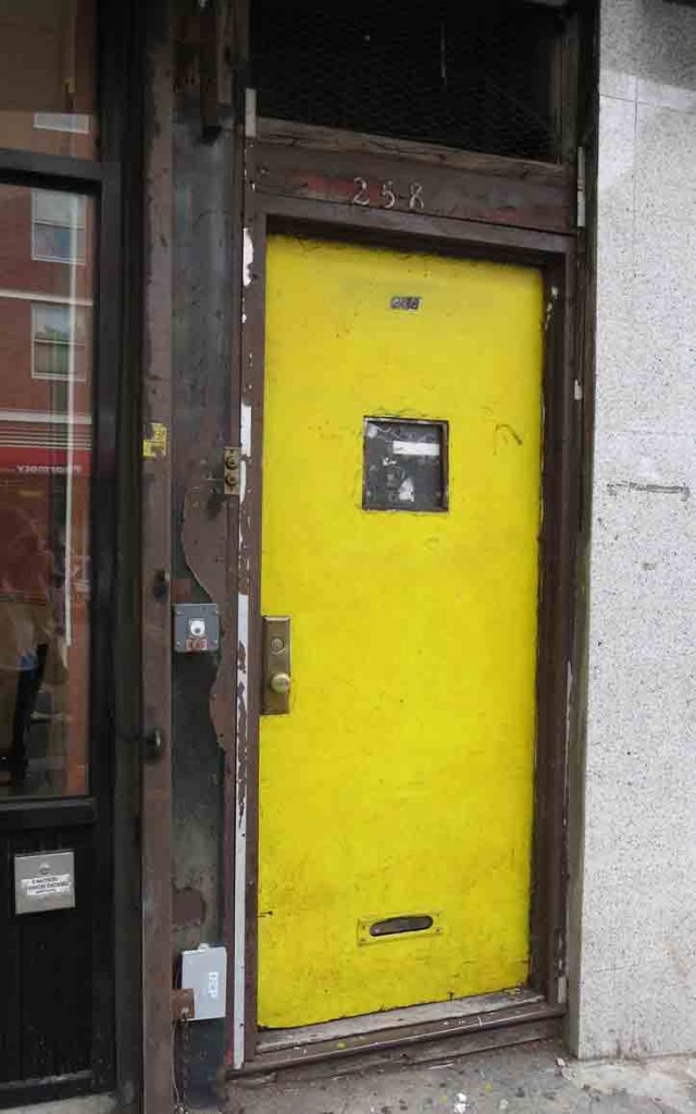 IMG_1357_YellowDoor